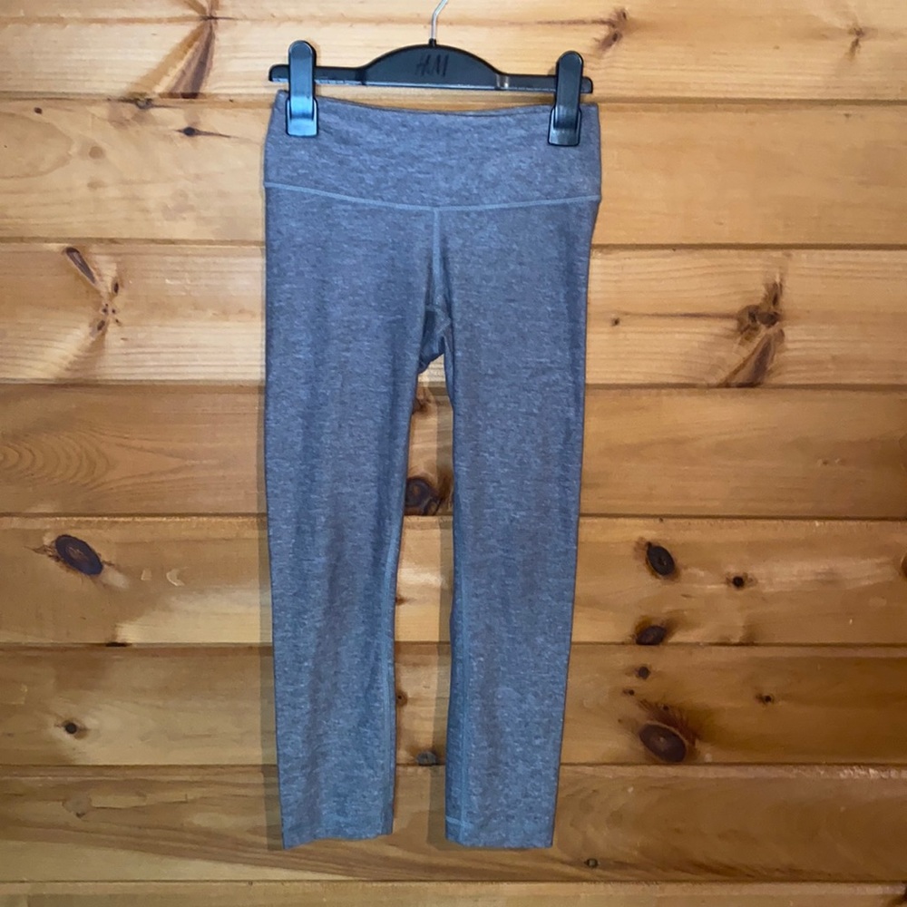 Lululemon gray cropped leggings